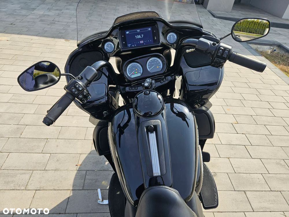 Harley-Davidson Touring Road Glide - 16