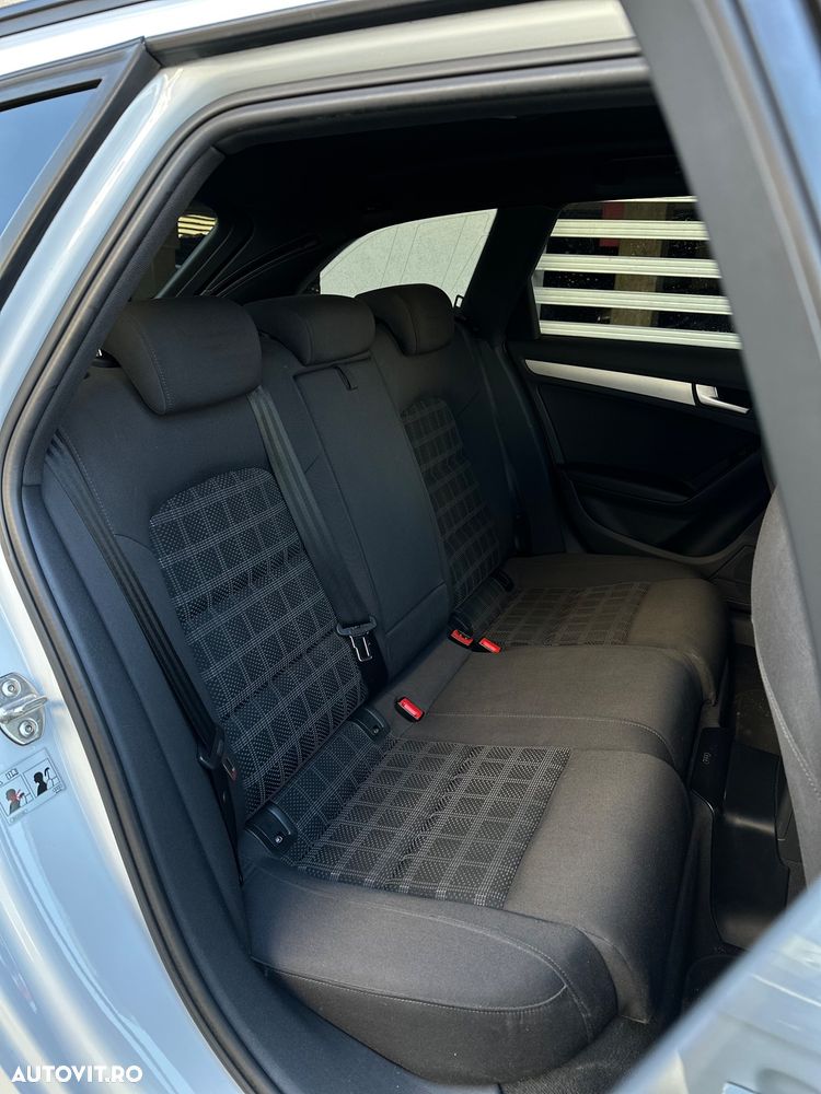 Audi A4 2.0 TDI DPF multitronic S line Sportpaket - 11