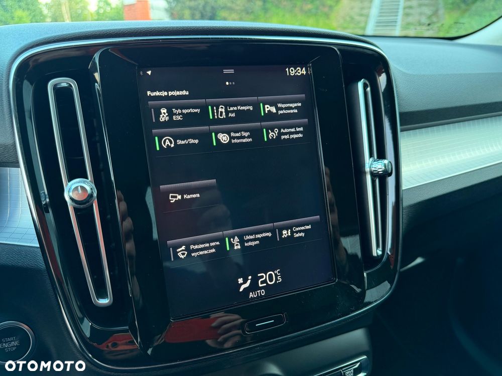 Volvo XC 40 D3 Momentum Pro - 28