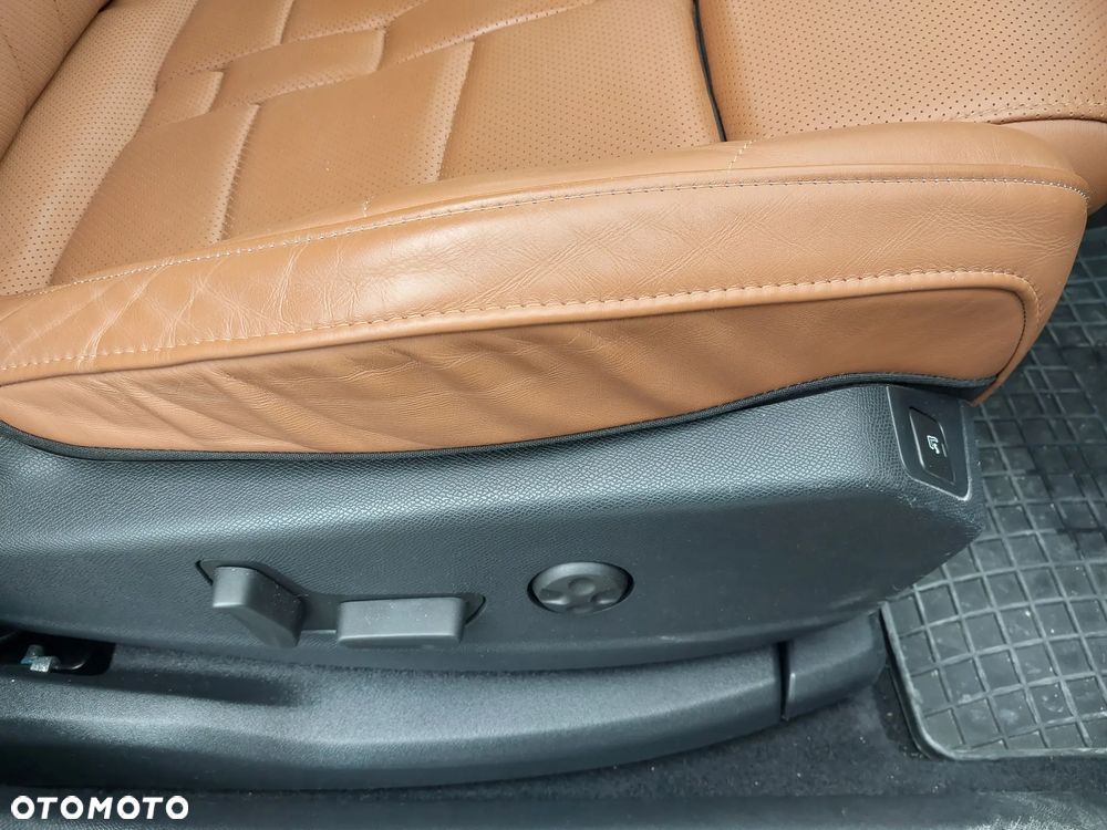 DS Automobiles DS 7 Crossback - 30