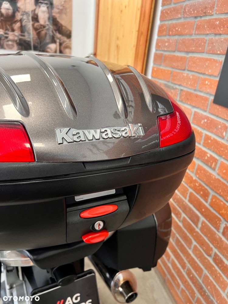 Kawasaki GTR - 14