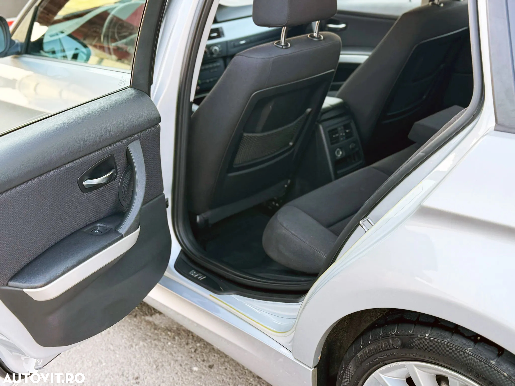BMW Seria 3 320d xDrive DPF Edition Lifestyle - 13