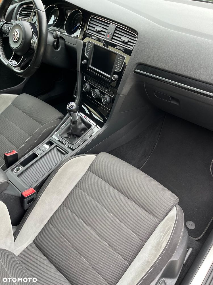 Volkswagen Golf 2.0 TSI BMT 4Mot R - 12