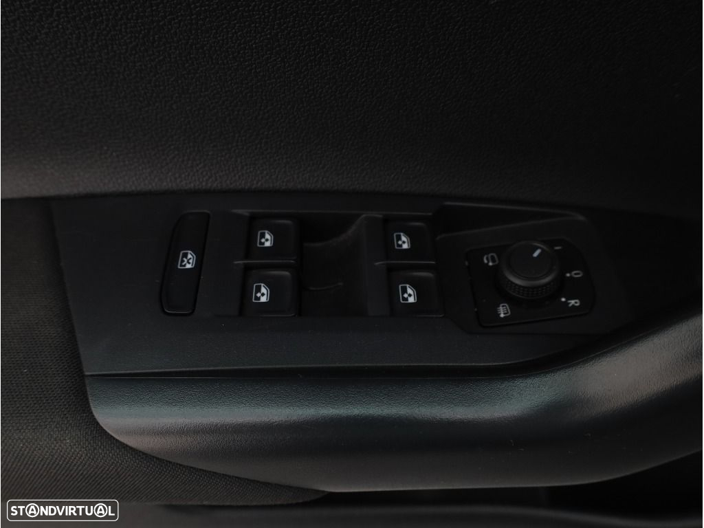 VW Polo 1.0 TSI Urban DSG - 19