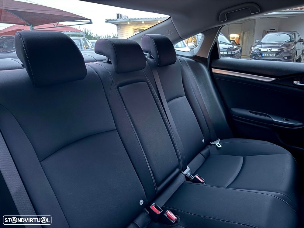 Honda Civic 1.5 i-VTEC Elegance Navi - 9