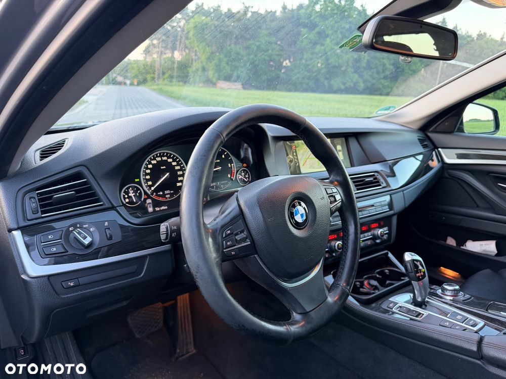 BMW Seria 5 535d xDrive Sport-Aut Luxury Line - 12