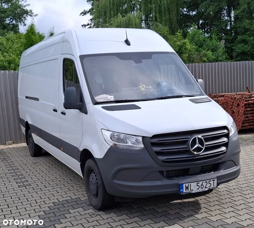 Mercedes-Benz 317 - 1