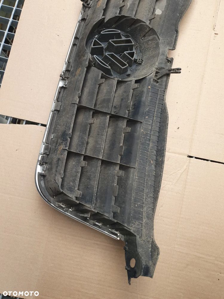 VW Passat B5 FL lift przednia atrapa grill 3B0853651L - 4