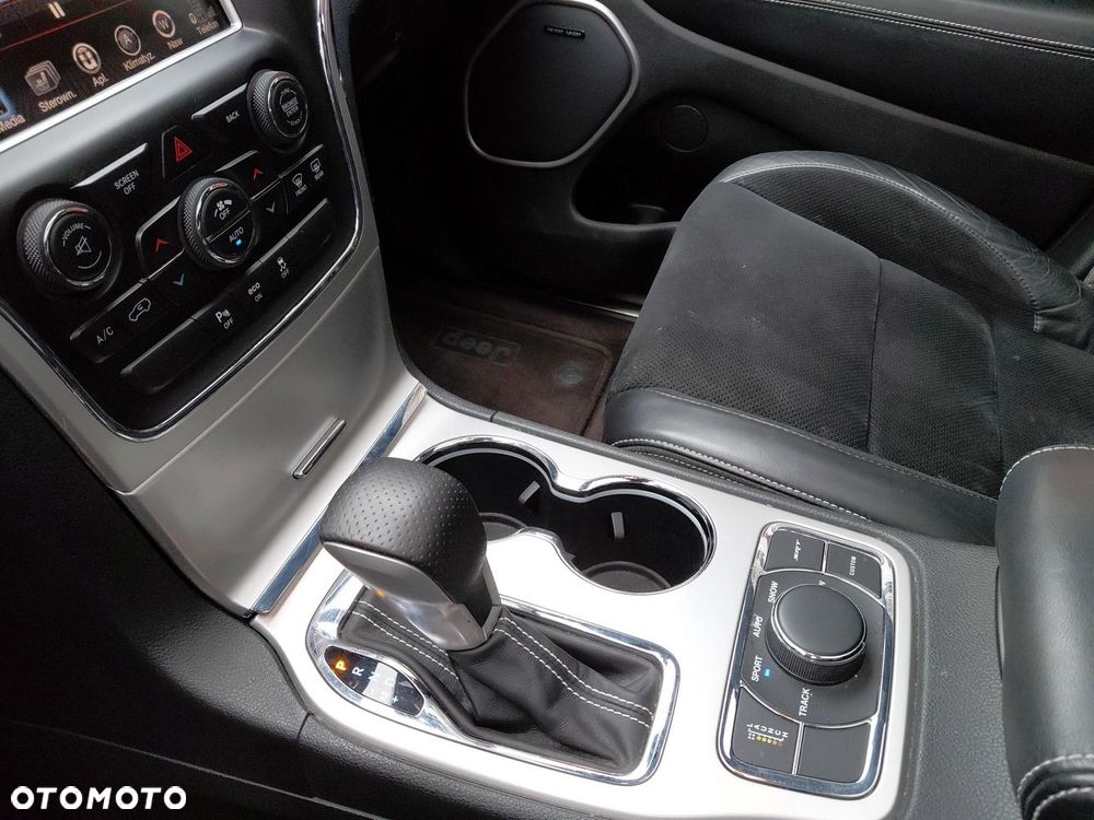Jeep Cherokee - 22