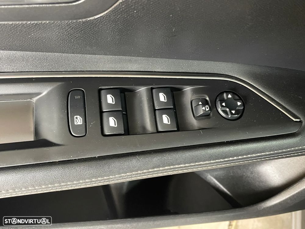 Peugeot 3008 BlueHDi 130 Stop & Start EAT8 Allure - 10