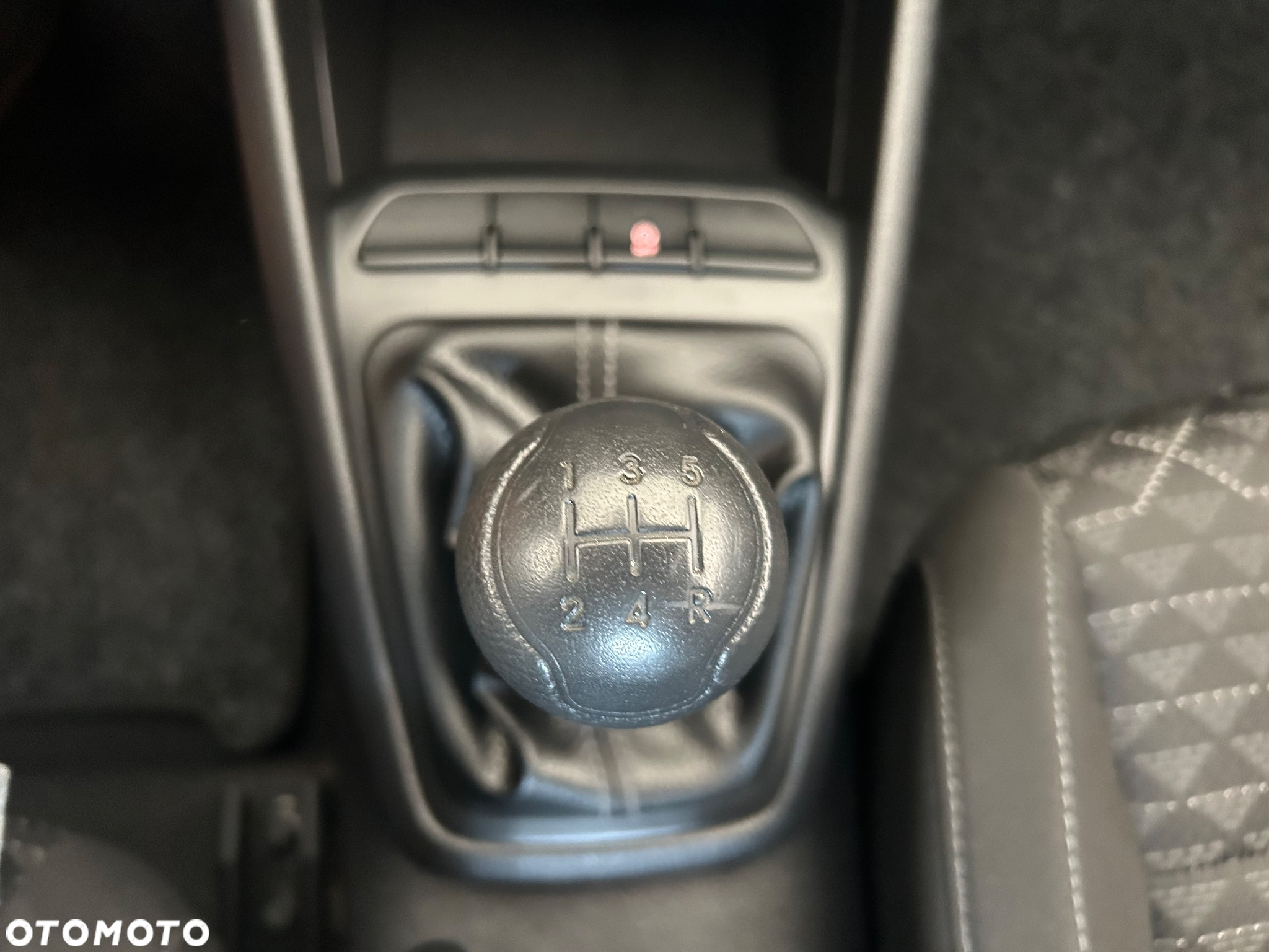 Kia Rio 1.2 Business Line - 32