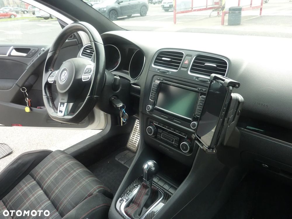 Volkswagen Golf 2.0 GTI DSG - 4