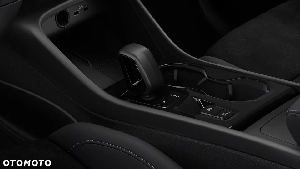 Volvo XC 40 B4 Ultra Black Edition - 12