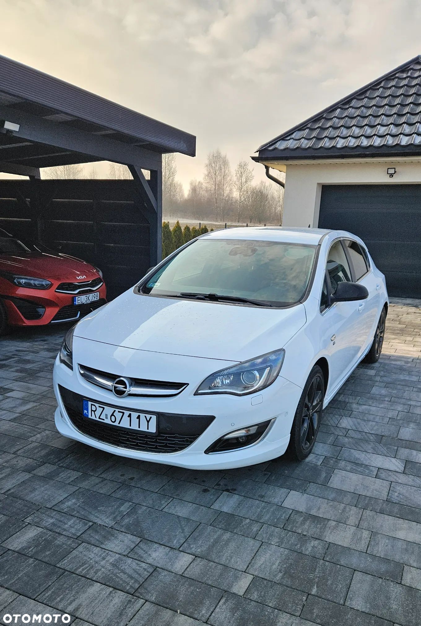 Opel Astra IV 1.6 CDTI Cosmo - 1