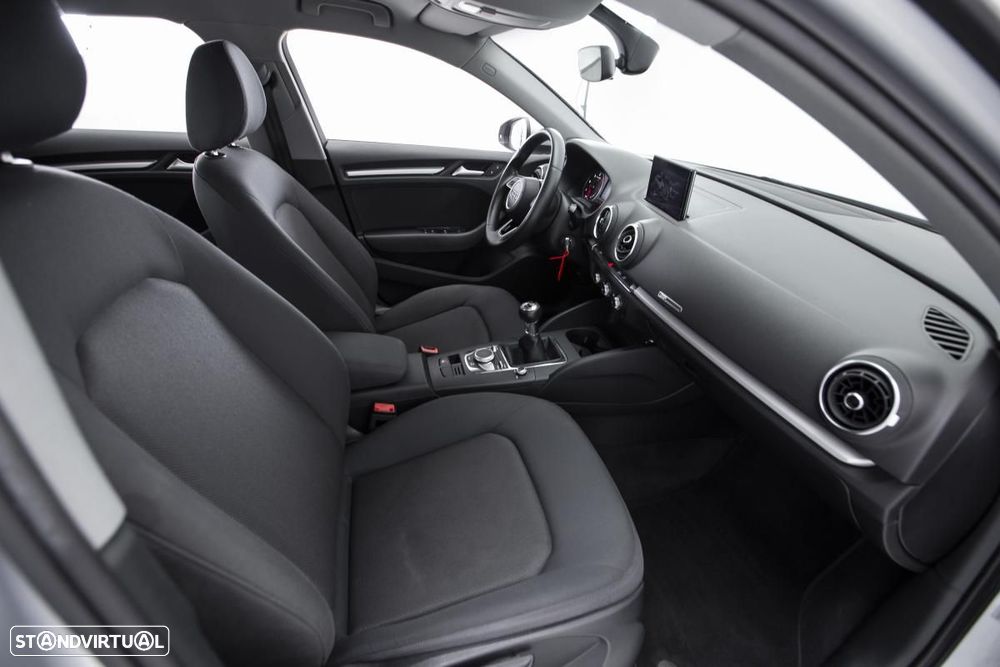 Audi A3 Sportback 30 TDI - 12