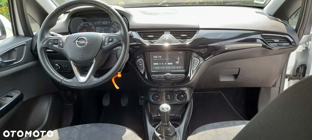 Opel Corsa 1.4 16V Cosmo - 8