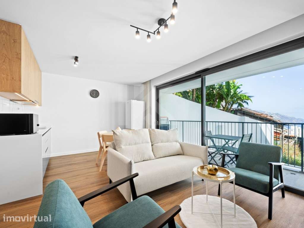 Apartamento T1 +1 - Barreiros, São Martinho, Funchal - Grande imagem: 2/23