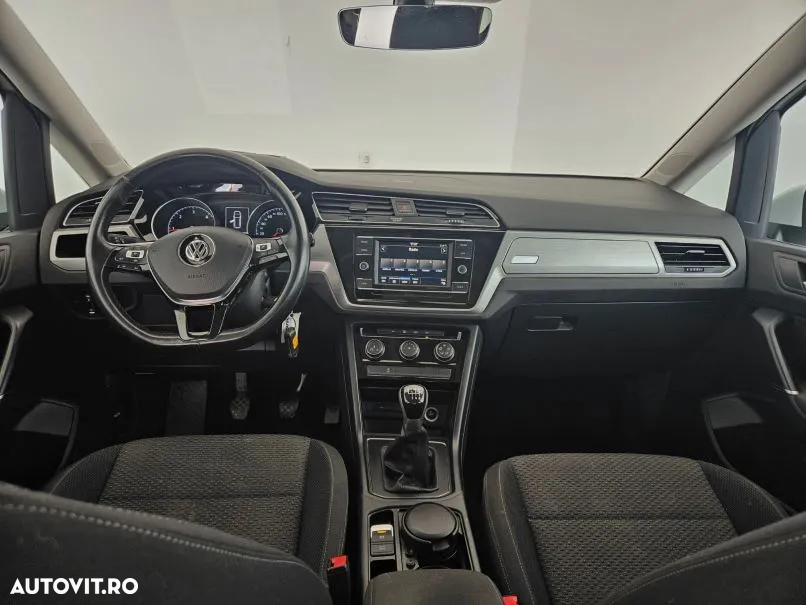 Volkswagen Touran 2.0 TDI Comfortline - 3