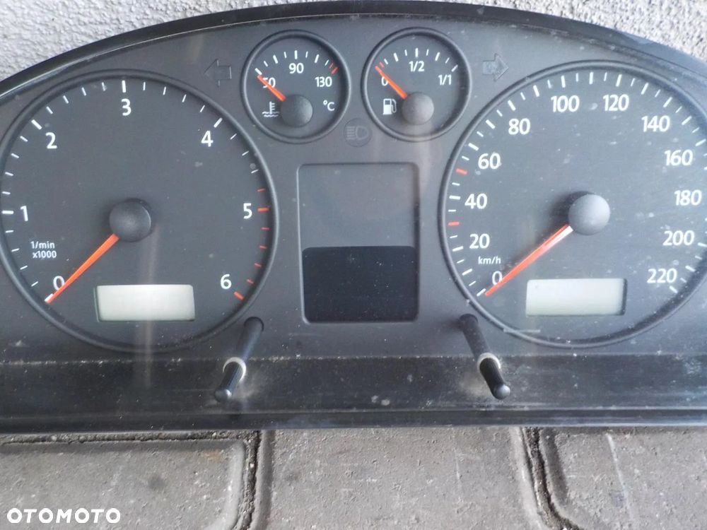 VW T5 LICZNIK ZEGARY 1/2 FIS 7H0920860E - 2