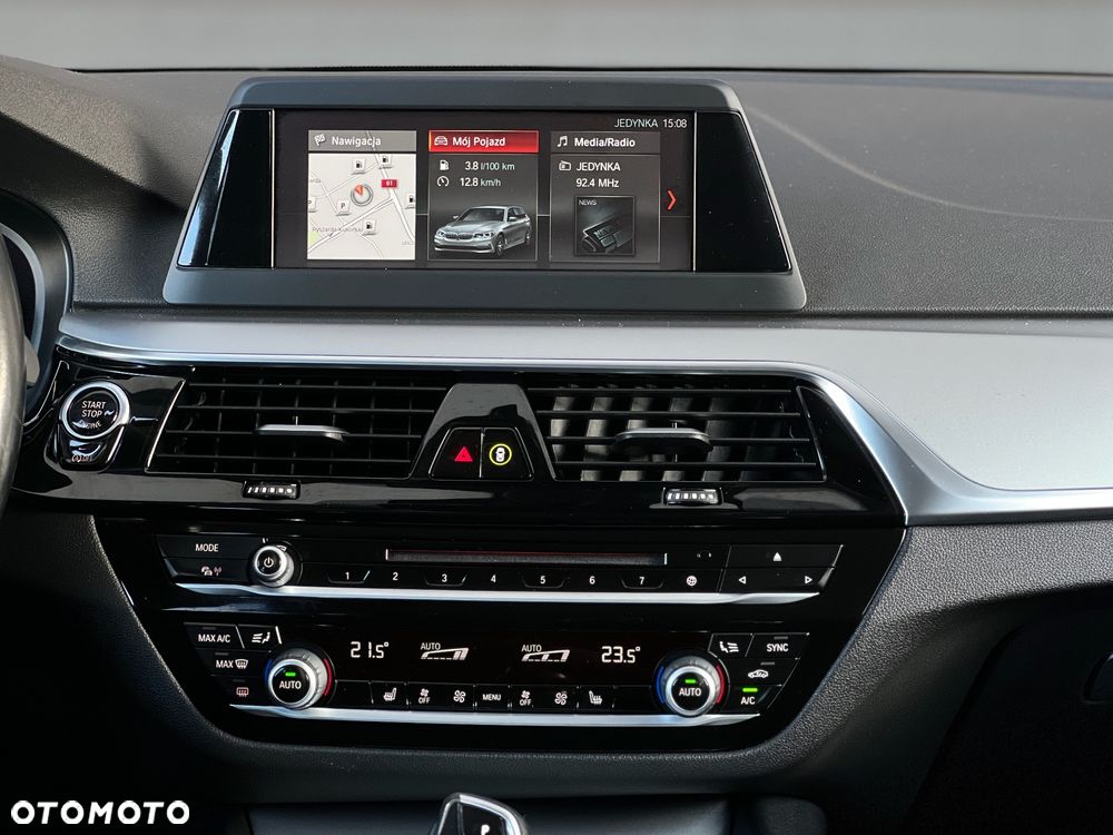 BMW Seria 5 530d xDrive Sport Line - 23