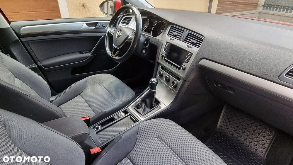 Volkswagen Golf - 13