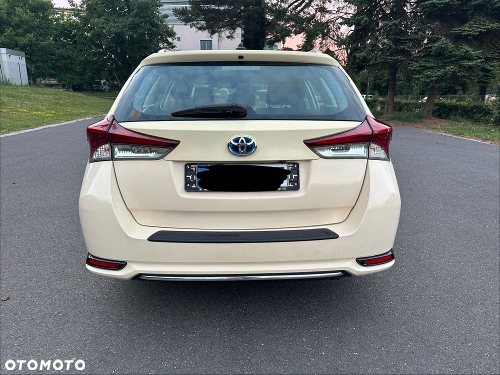 Toyota Auris Hybrid 135 Active - 3