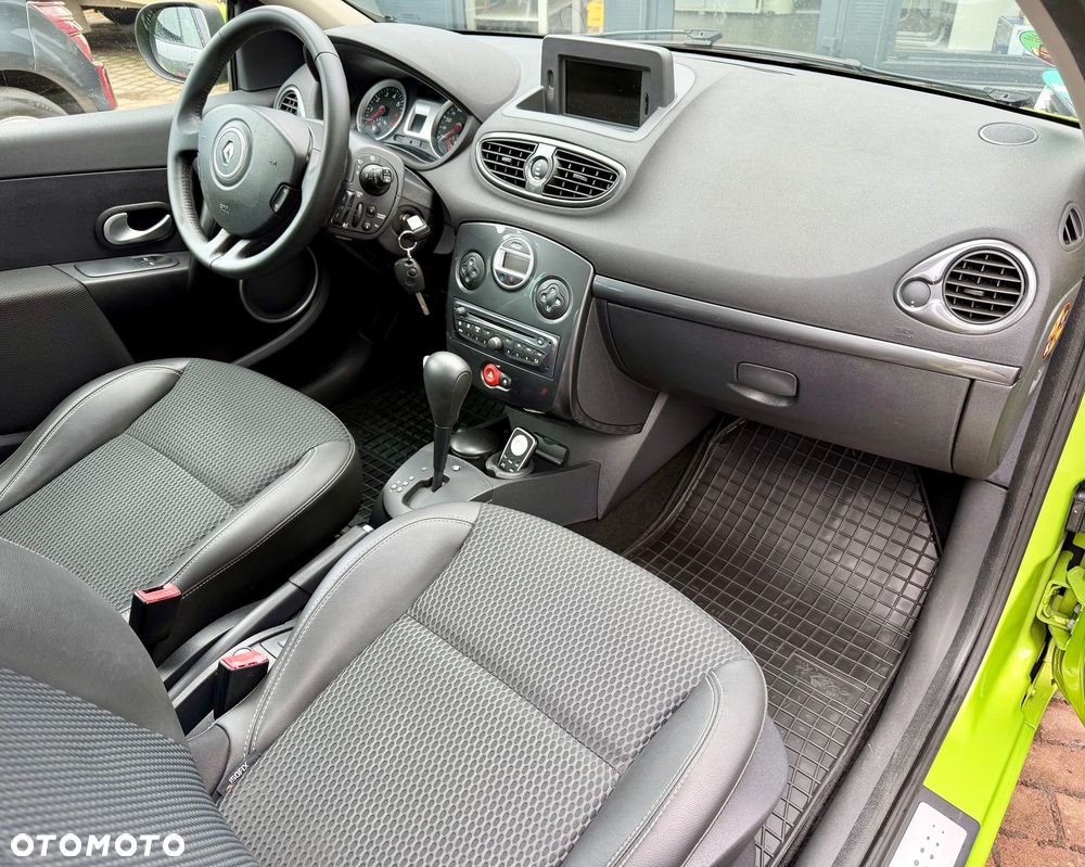 Renault Clio 1.6 16V Night&Day - 13