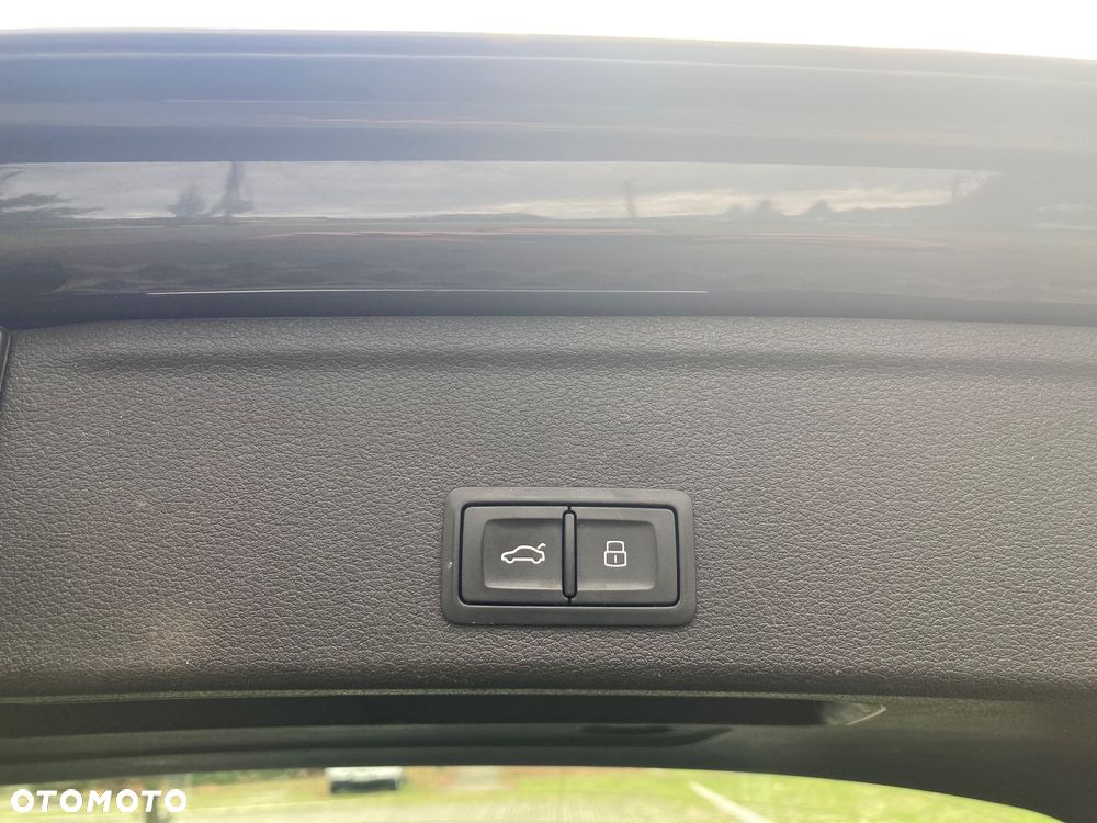 Audi A4 Avant 2.0 TFSI ultra S tronic sport - 23