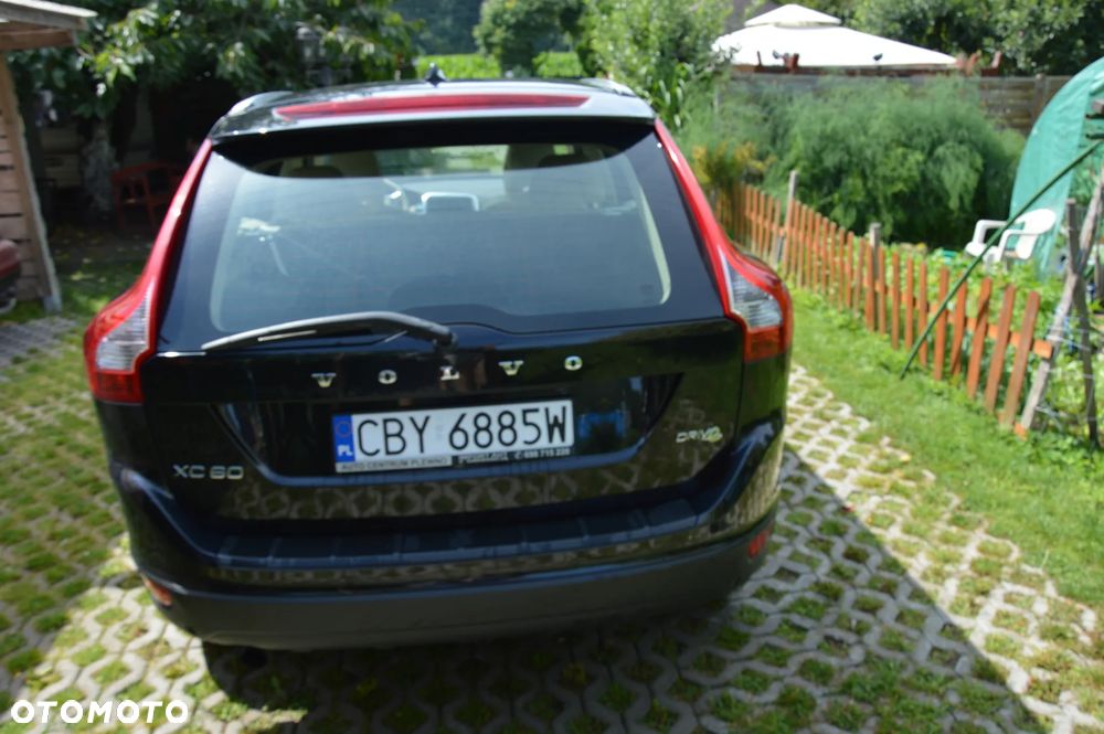 Volvo XC 60 DRIVe R Design - 4