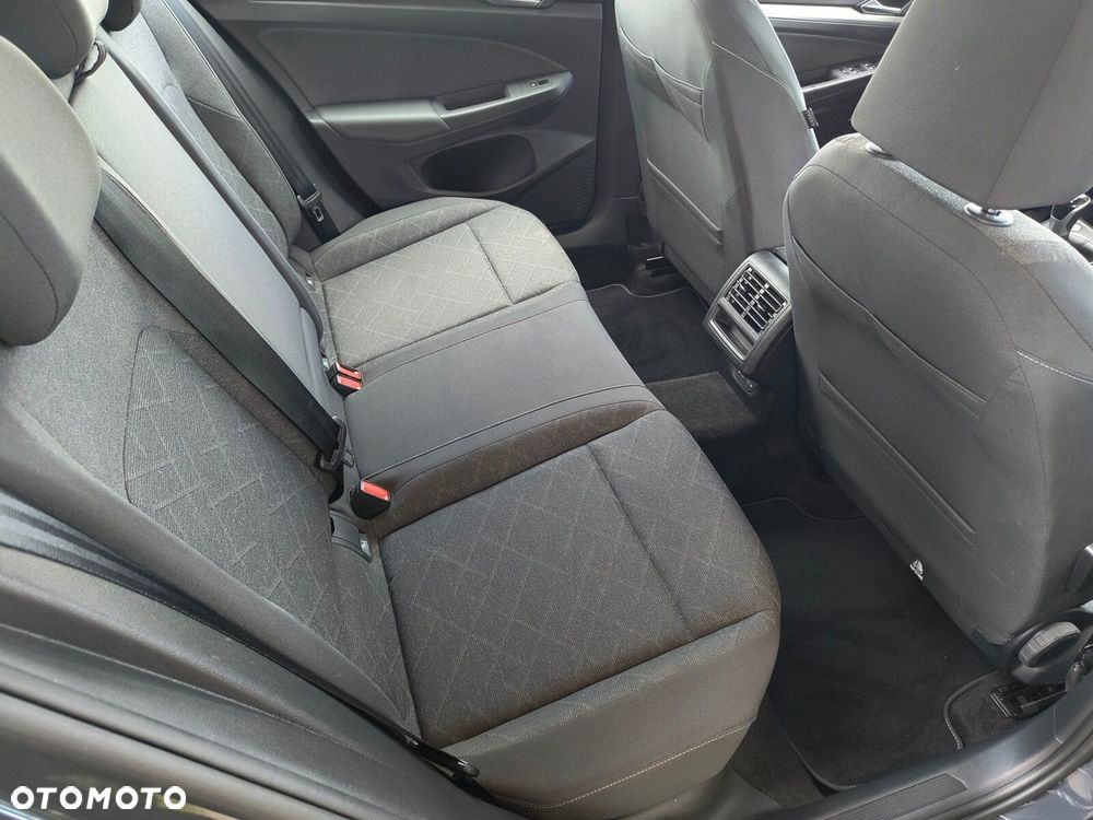 Volkswagen Golf - 13