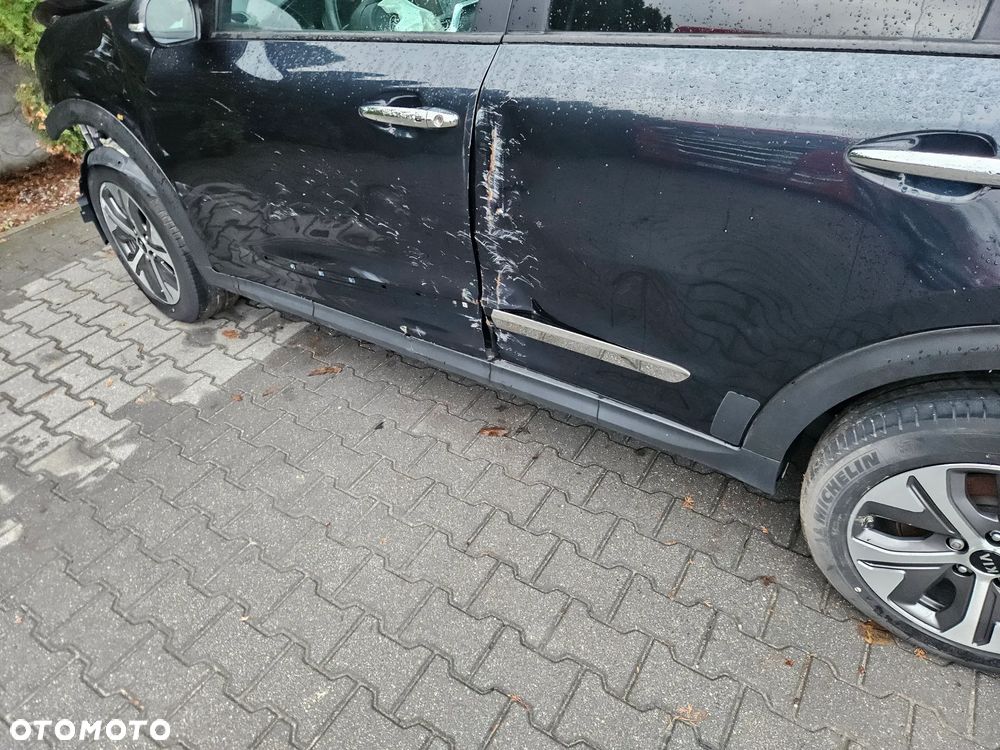 Kia Niro e-Niro 64kWh M - 12