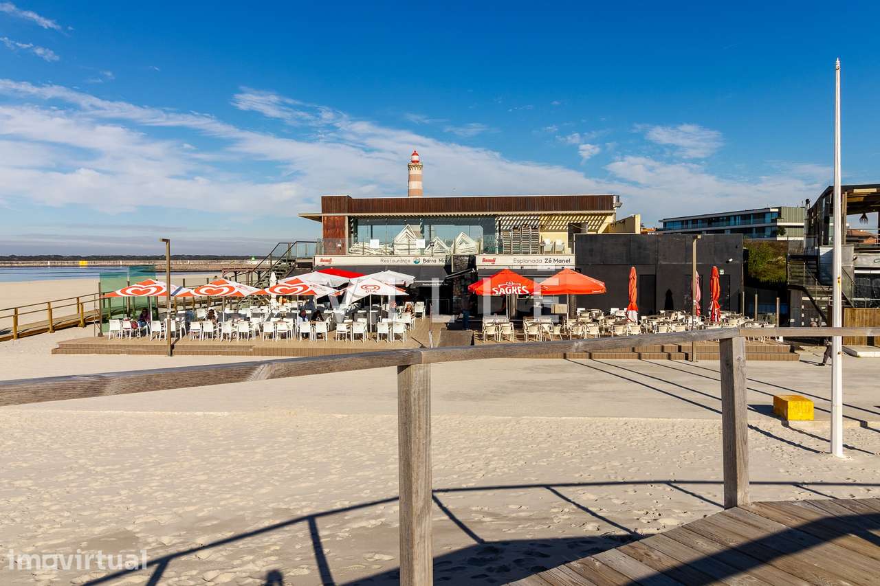 Restaurante Bar icónico na Praia da Barra - Grande imagem: 4/60