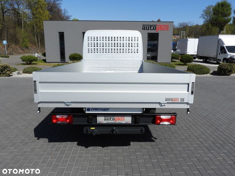 Iveco DAILY 35S16 SKRZYNIA 8 PALET TEMPOMAT LEDY AUTOMAT HI-MATIC KLIMATYZACJA  160KM - 12