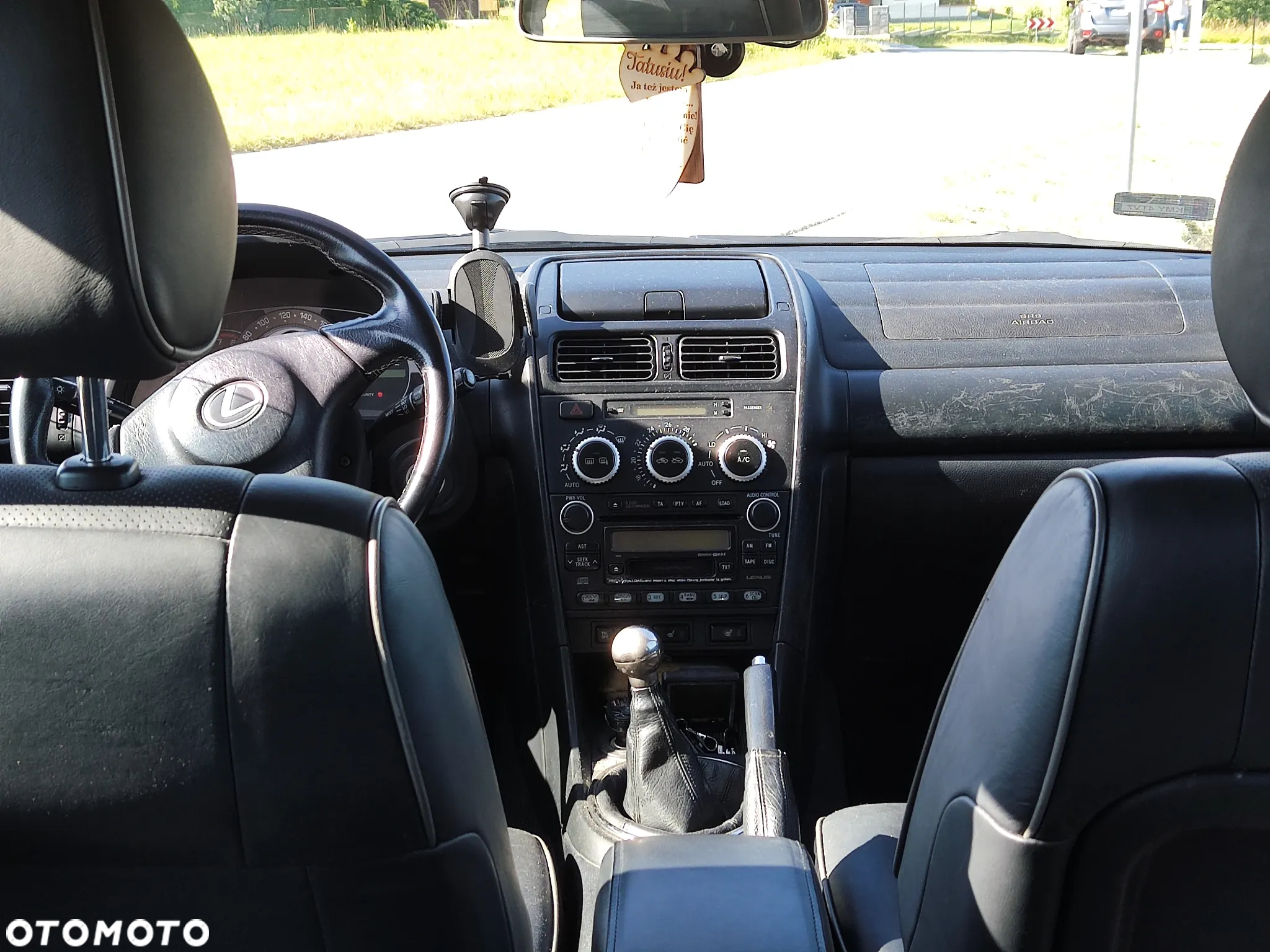 Lexus IS 200 SportCross - 11
