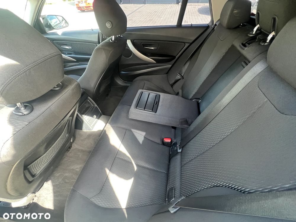 BMW Seria 3 316d Edition Luxury Line Purity - 16