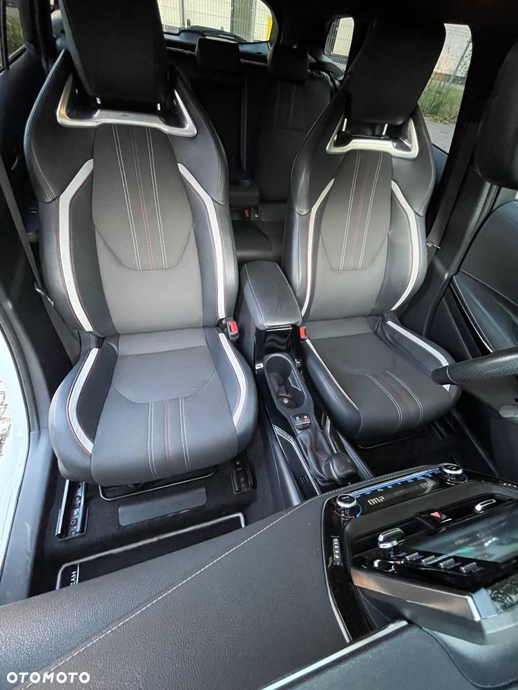 Toyota Corolla 2.0 Hybrid GR Sport - 27