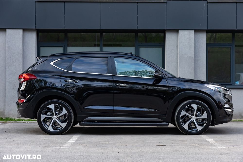 Hyundai Tucson 2.0 CRDI 4WD Automatik Premium - 26