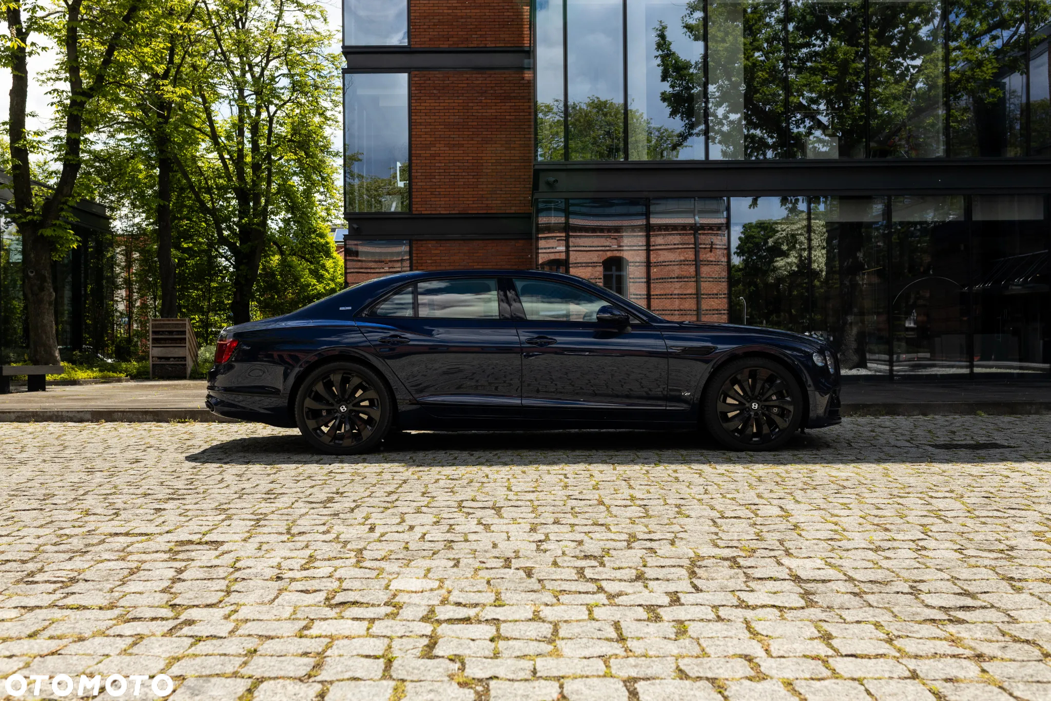Bentley Flying Spur - 3