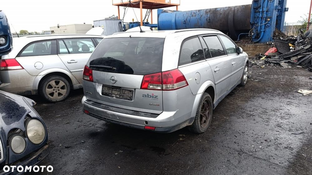 36039 Opel Vectra C lift 2006 rok silnik 1.9 CDTI 150 km Z19DTH lakier Z157 - 4