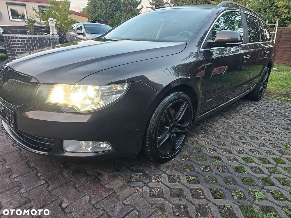 Skoda Superb 2.0 TDI Exclusive - 9