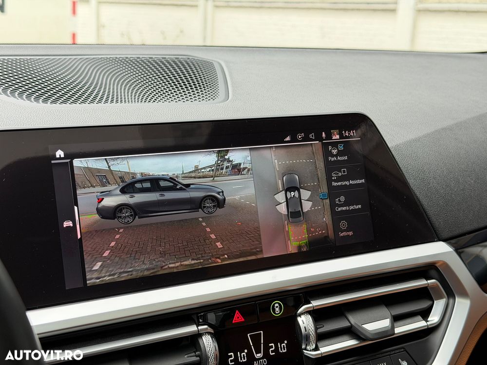 BMW Seria 3 330e Aut. M Sport - 23