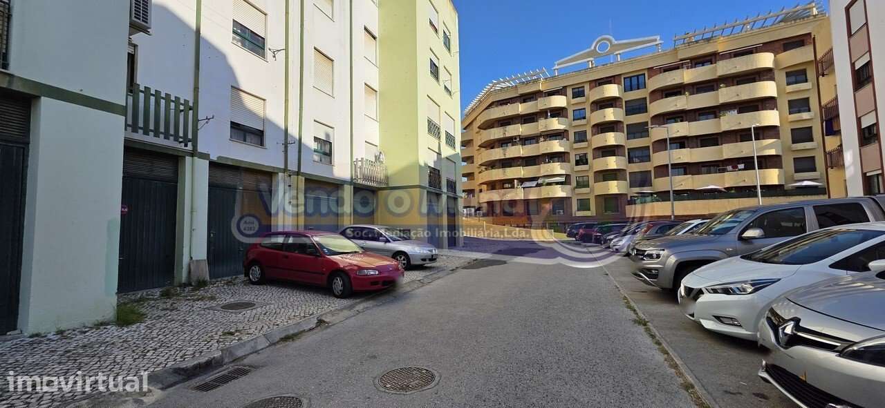 Garagem em Alverca do Ribatejo (ALV269) - Grande imagem: 2/3