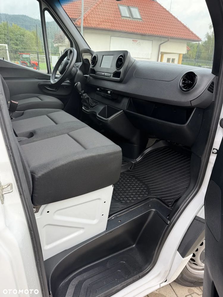 Mercedes-Benz Sprinter 317 - 8