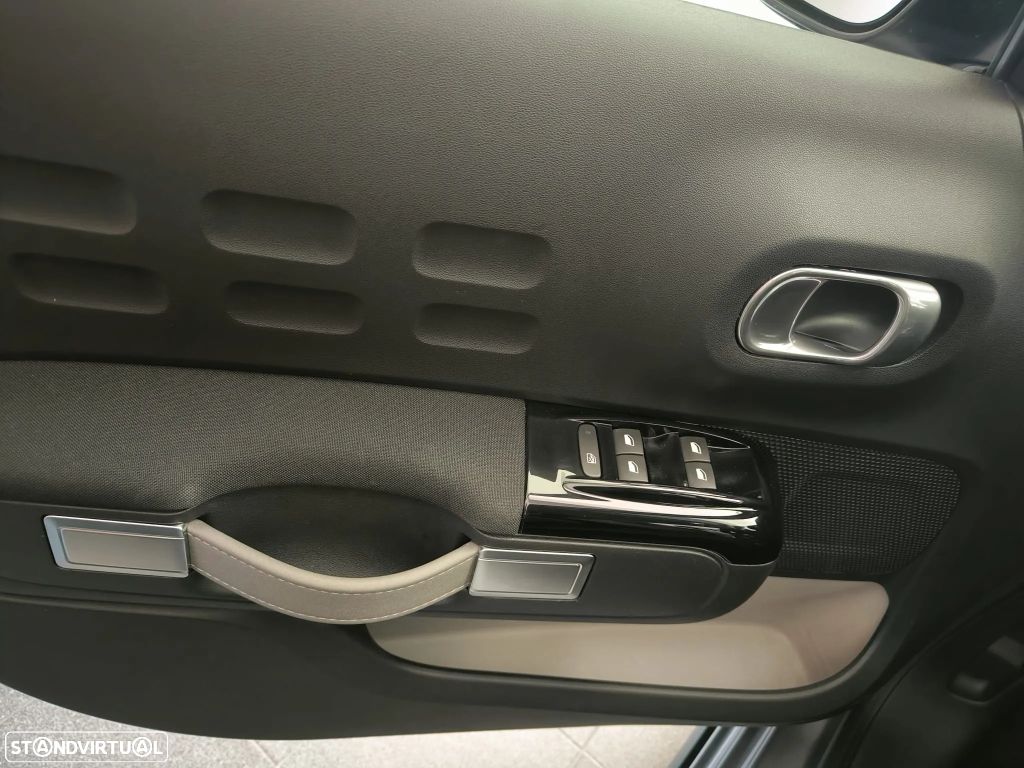 Citroën C3 1.5 BlueHDi Shine - 25