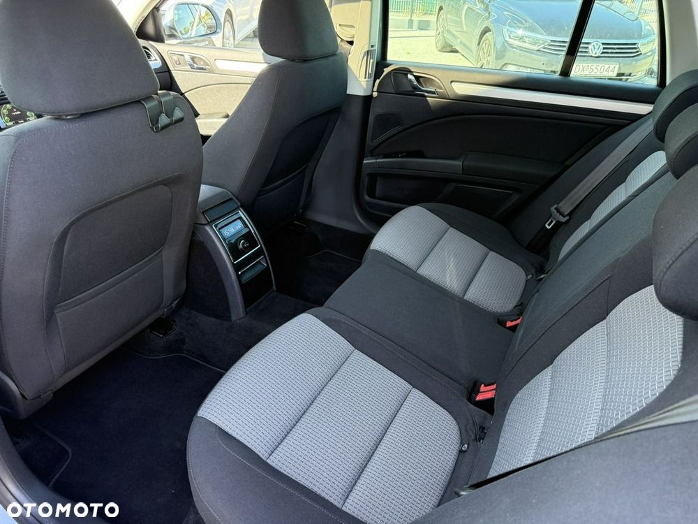 Skoda Superb 2.0 TDI Business DSG - 12