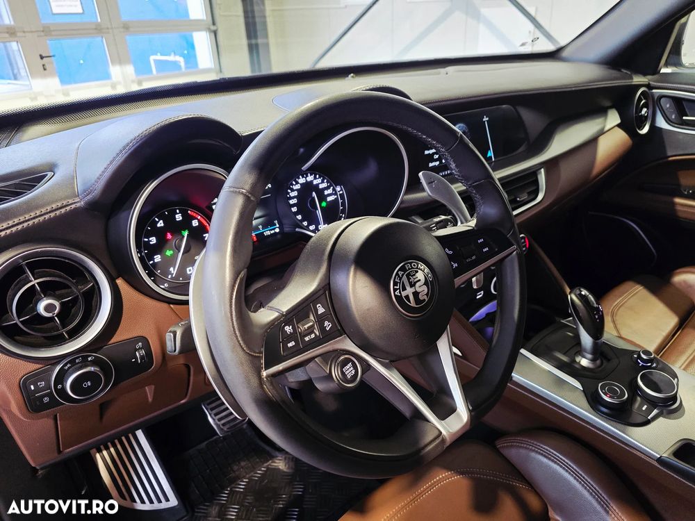 Alfa Romeo Stelvio 2.0 Turbo AWD AT8 Super - 12