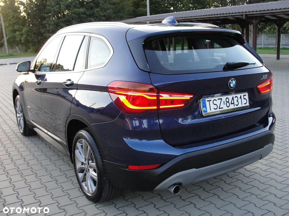BMW X1 sDrive18d xLine - 11