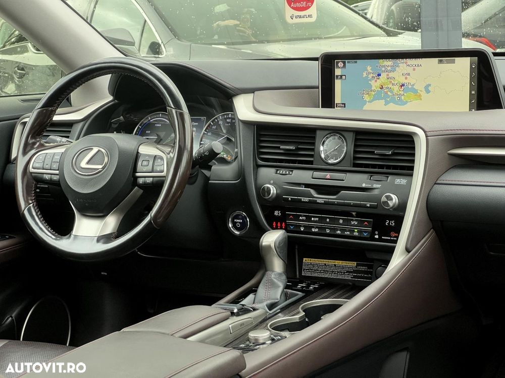 Lexus Seria RX - 8