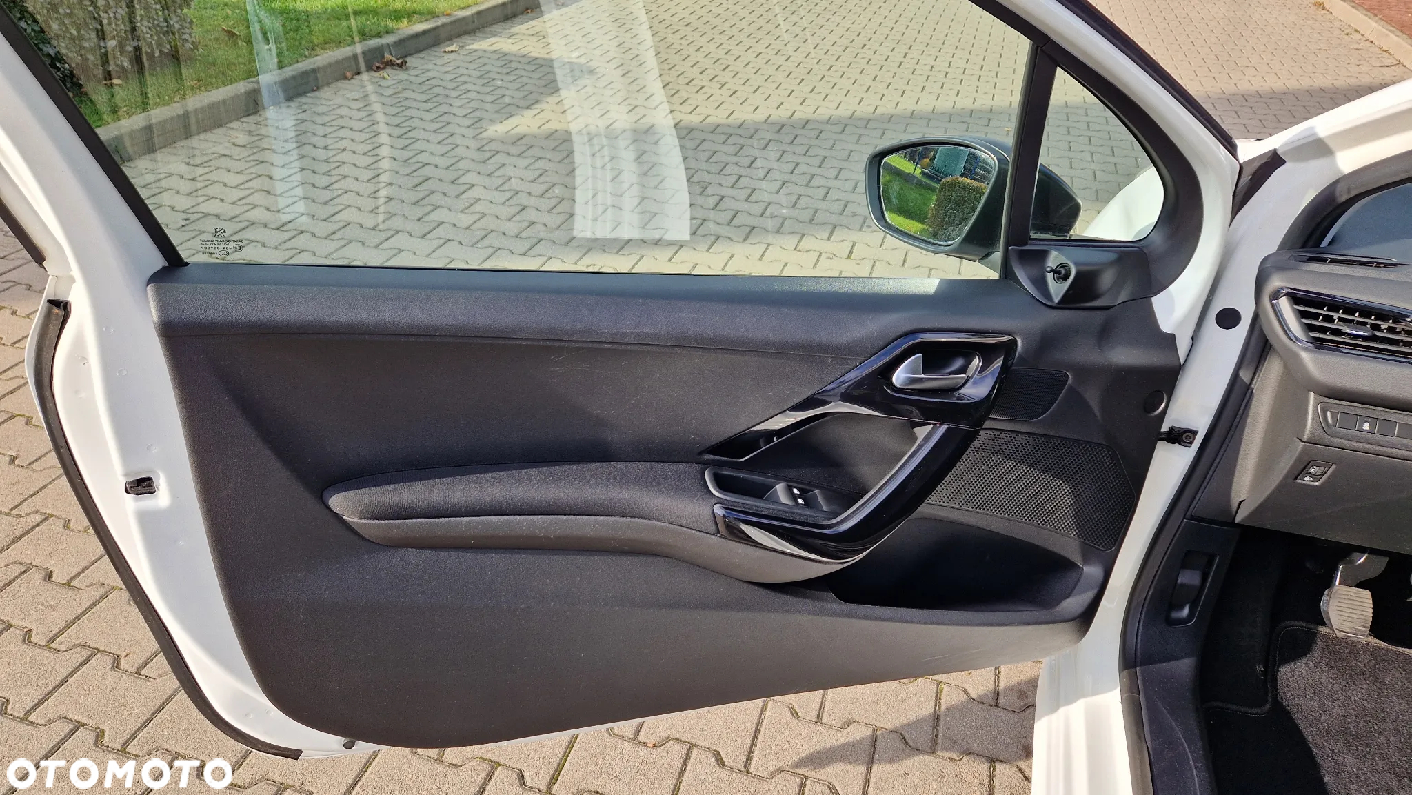 Peugeot 208 1.0 VTi/PureTech Access - 11