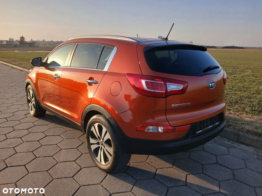 Kia Sportage 2.0 CRDI 4WD Automatik Fifa World Cup Edition - 9
